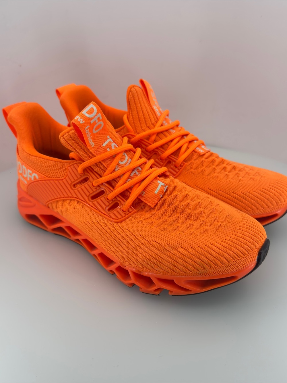 Orange Glow running tennis shoes | Size 7 sneakers | pickleball gym work out - Picture 9 of 12